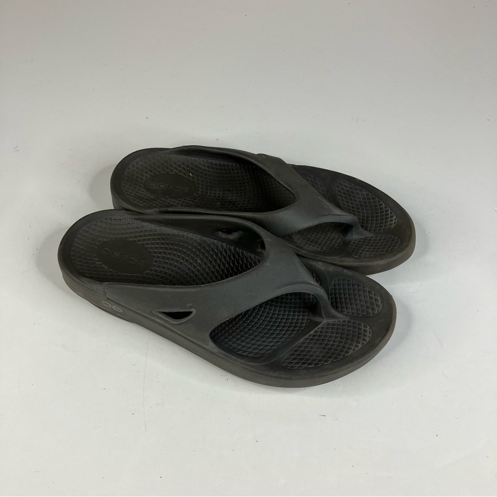 Oofos Ooriginal Gray Flip Flop Sandals Size 8